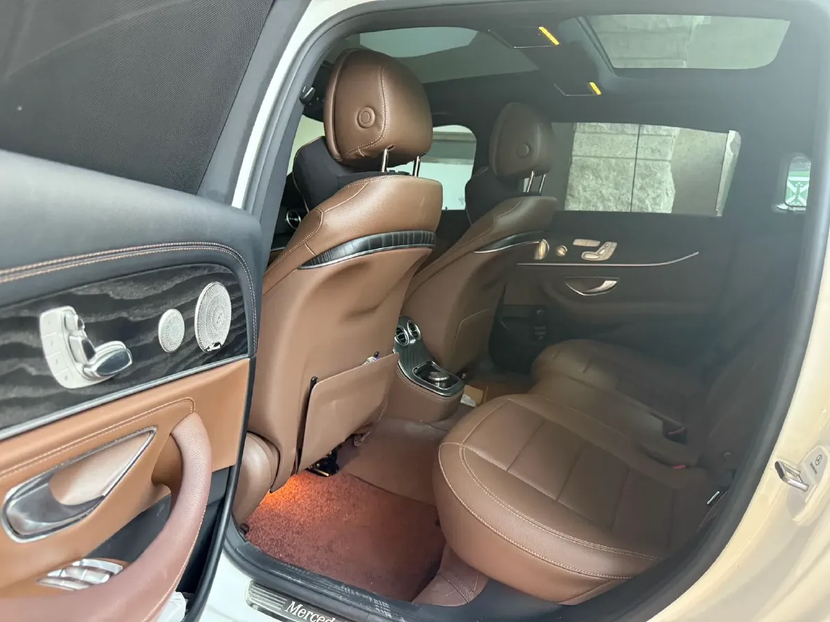 2022 Mercedes-Benz E Class 2.0T 258HP L4 9AT,autocango,china used car exporter,china ev exporter,chinese used car exporter,chinese used ev exporter