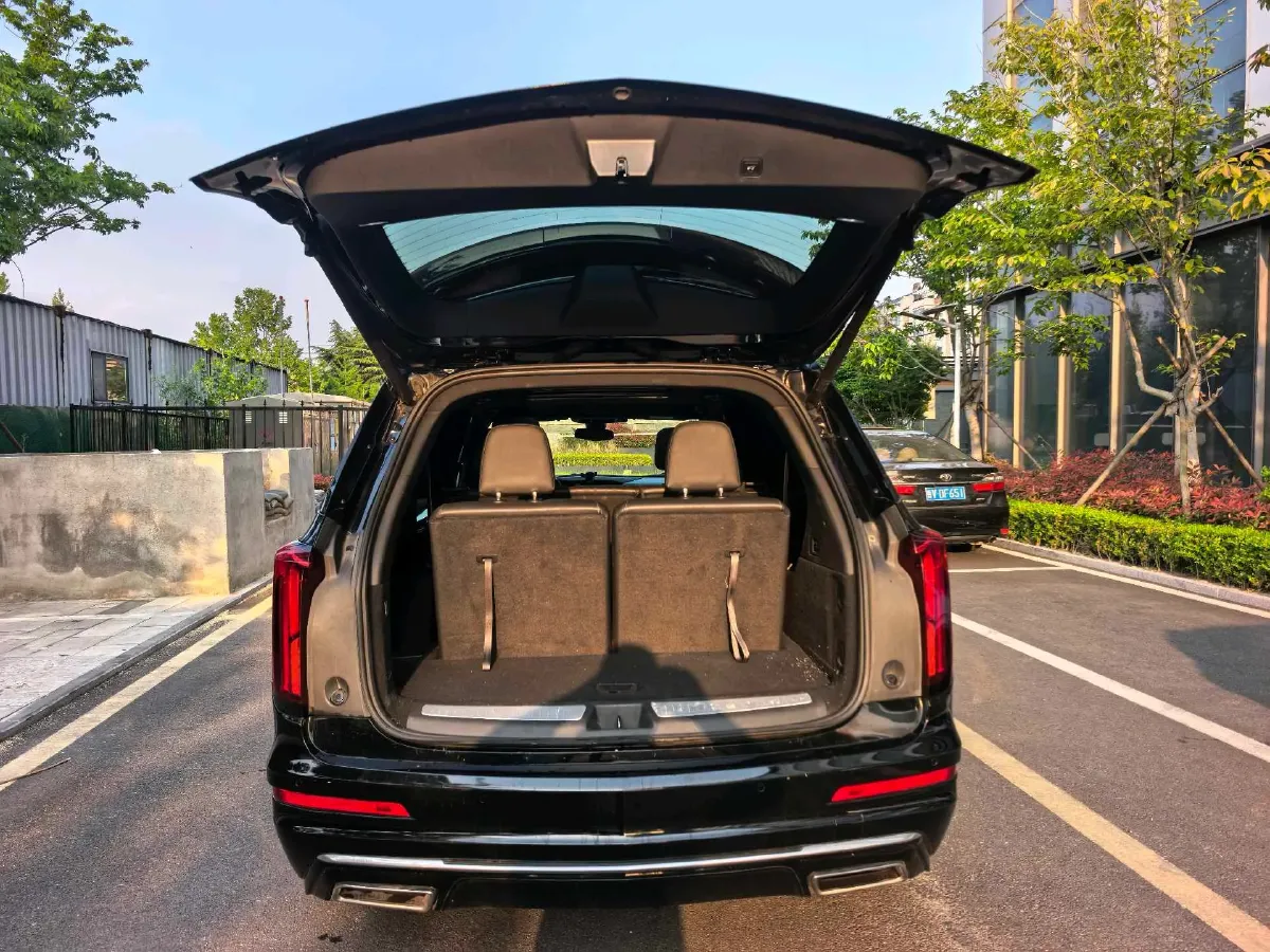 2022 Cadillac XT6 2.0T 237HP L4 9AT,autocango,china used car exporter,china ev exporter,chinese used car exporter,chinese used ev exporter