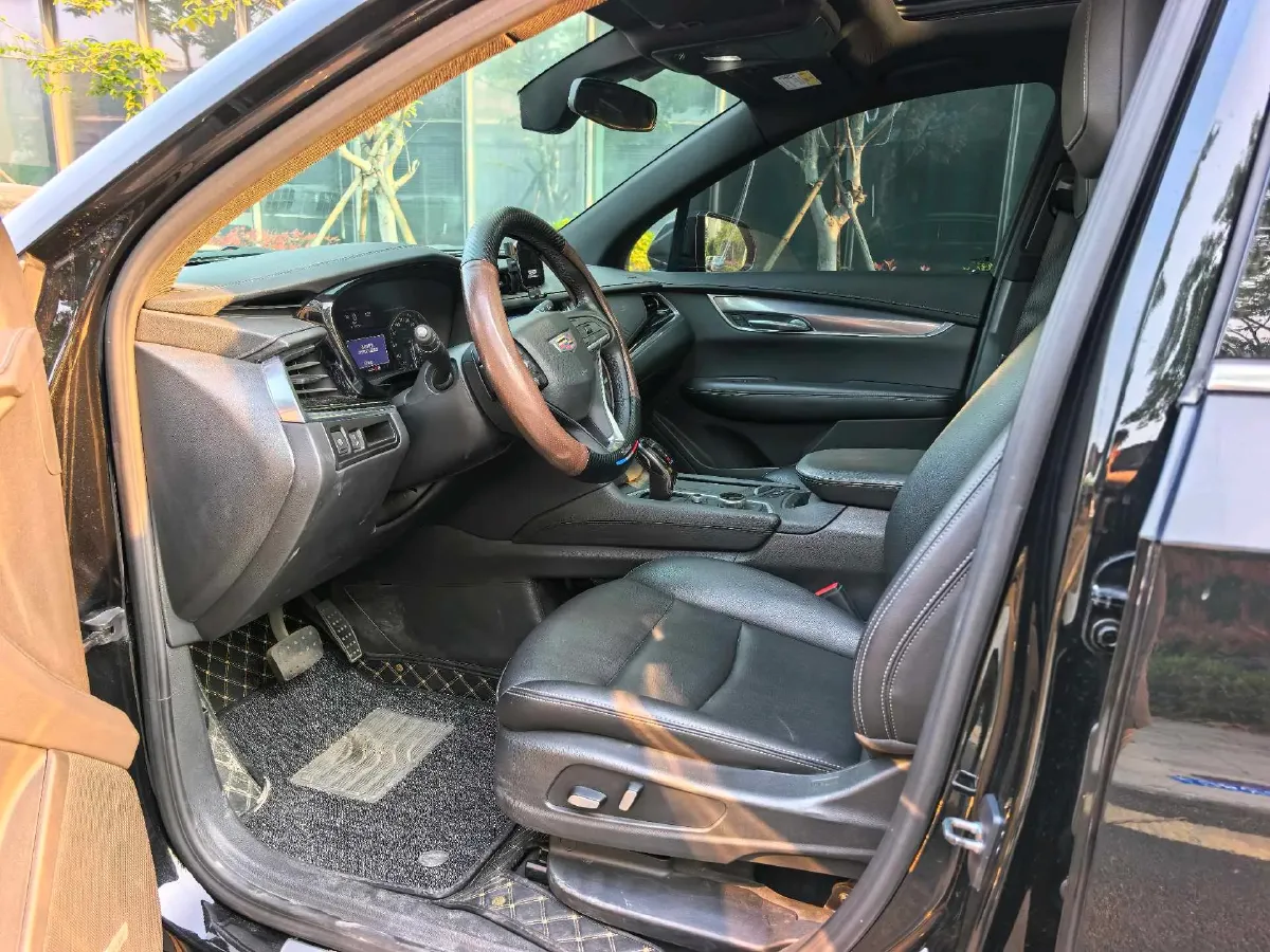 2022 Cadillac XT6 2.0T 237HP L4 9AT,autocango,china used car exporter,china ev exporter,chinese used car exporter,chinese used ev exporter