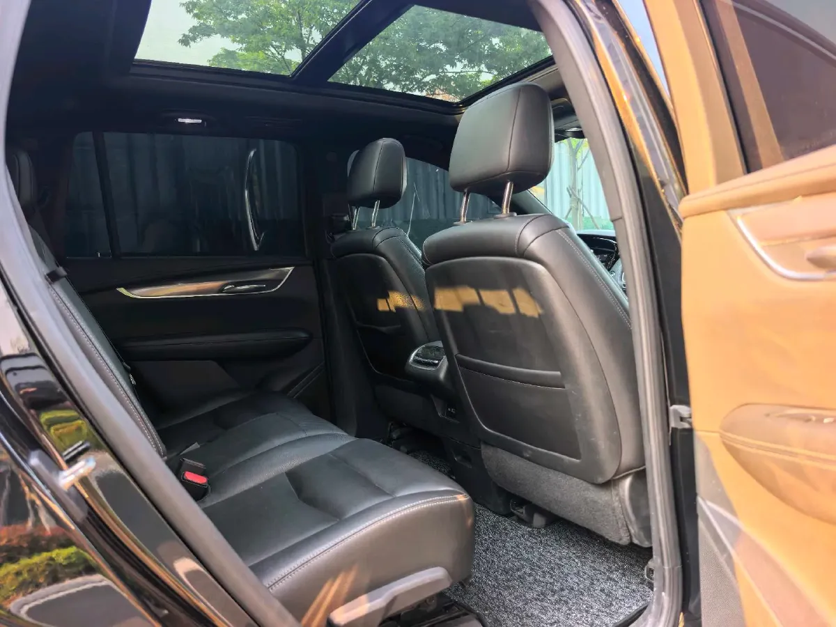 2022 Cadillac XT6 2.0T 237HP L4 9AT,autocango,china used car exporter,china ev exporter,chinese used car exporter,chinese used ev exporter