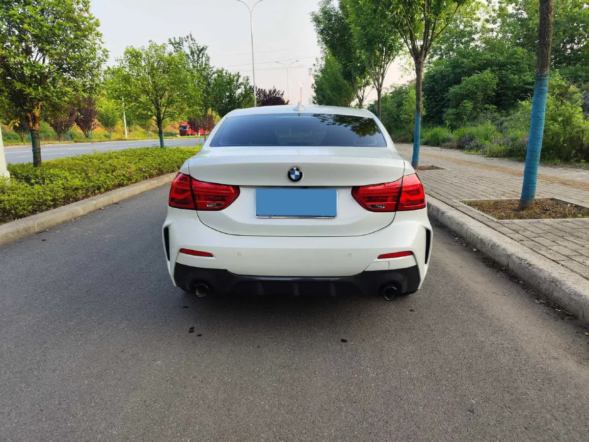 2021 BMW 1 Series 2.0T 192HP L4 7DCT,autocango,china used car exporter,china ev exporter,chinese used car exporter,chinese used ev exporter