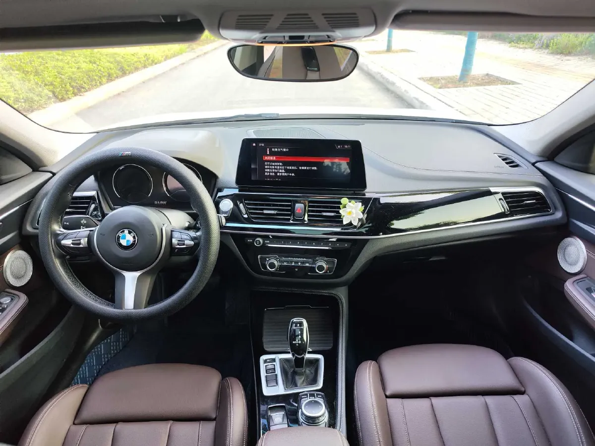 2021 BMW 1 Series 2.0T 192HP L4 7DCT,autocango,china used car exporter,china ev exporter,chinese used car exporter,chinese used ev exporter