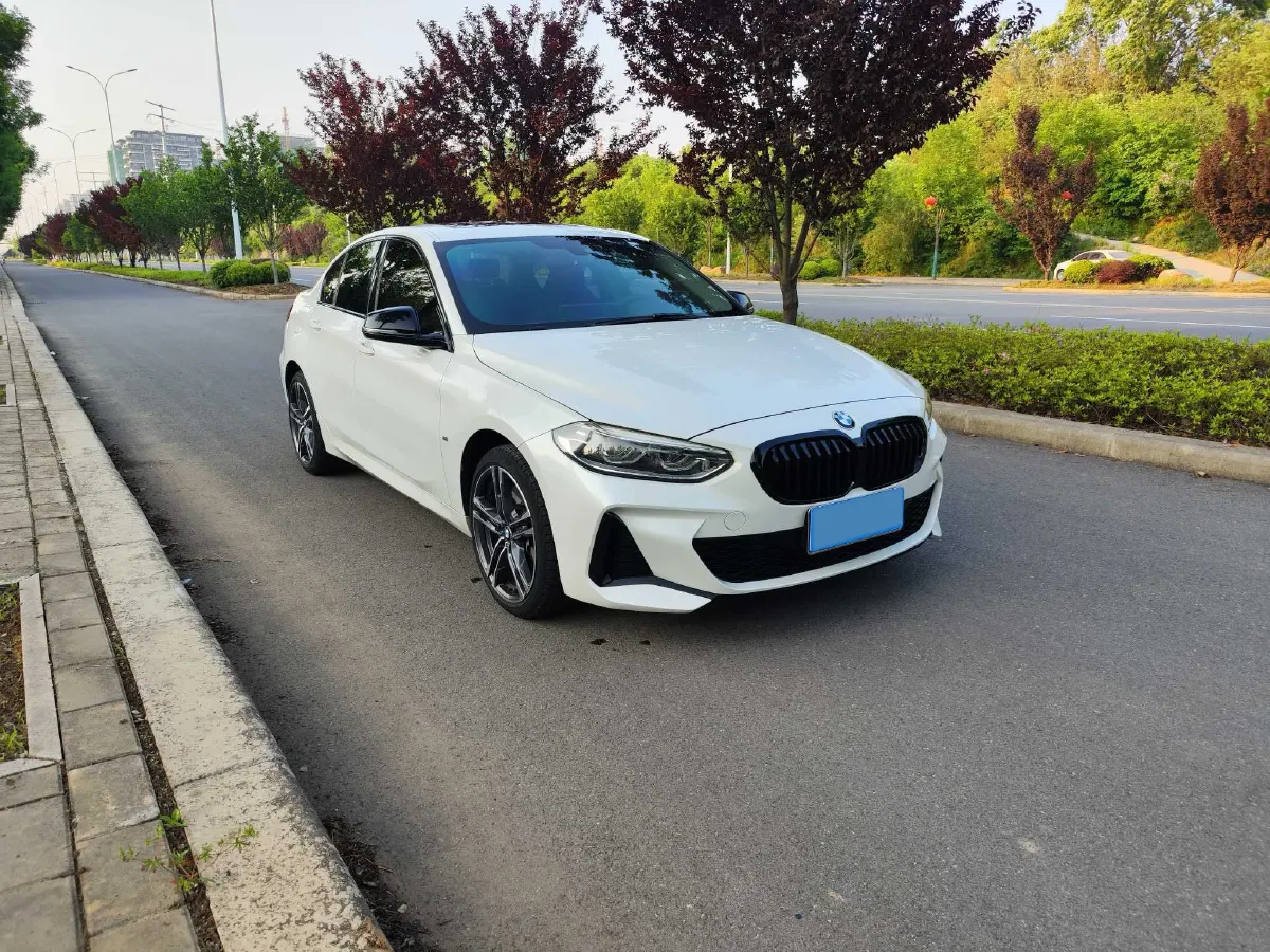 2021 BMW 1 Series 2.0T 192HP L4 7DCT,autocango,china used car exporter,china ev exporter,chinese used car exporter,chinese used ev exporter