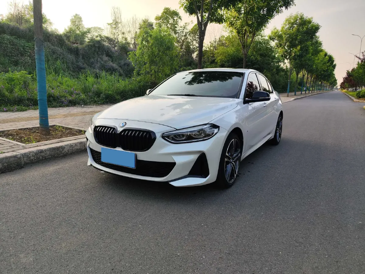 2021 BMW 1 Series 2.0T 192HP L4 7DCT,autocango,china used car exporter,china ev exporter,chinese used car exporter,chinese used ev exporter