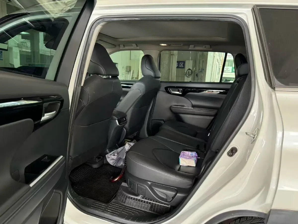 2022 Toyota Highlander 2.5L 192HP L4 E-CVT Hybrid,autocango,china used car exporter,china ev exporter,chinese used car exporter,chinese used ev exporter