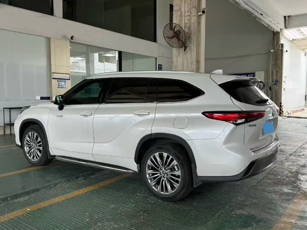 2022 Toyota Highlander 2.5L 192HP L4 E-CVT Hybrid,autocango,china used car exporter,china ev exporter,chinese used car exporter,chinese used ev exporter