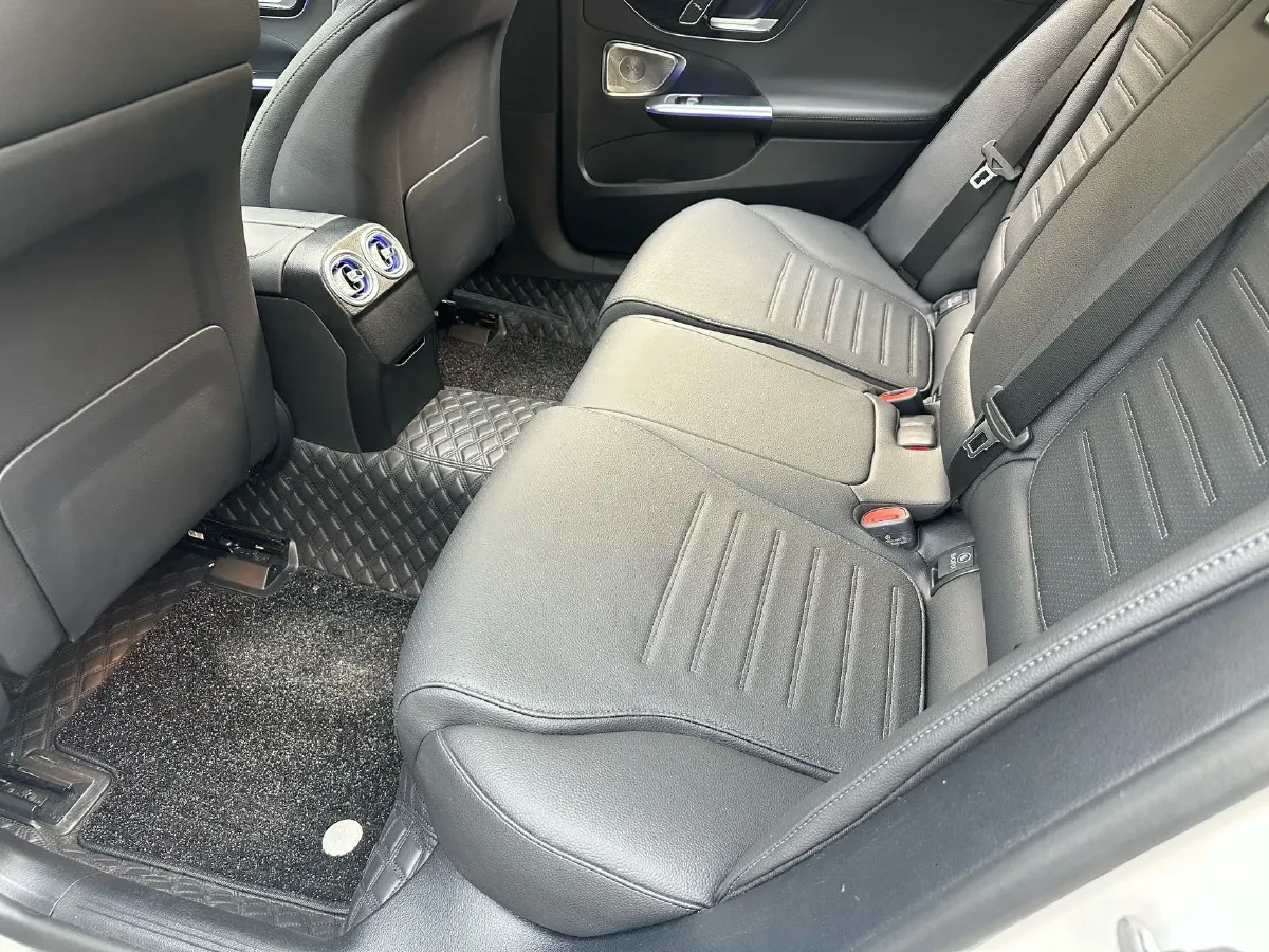 2024 Mercedes-Benz C Class 1.5T 204HP L4 9AT,autocango,china used car exporter,china ev exporter,chinese used car exporter,chinese used ev exporter