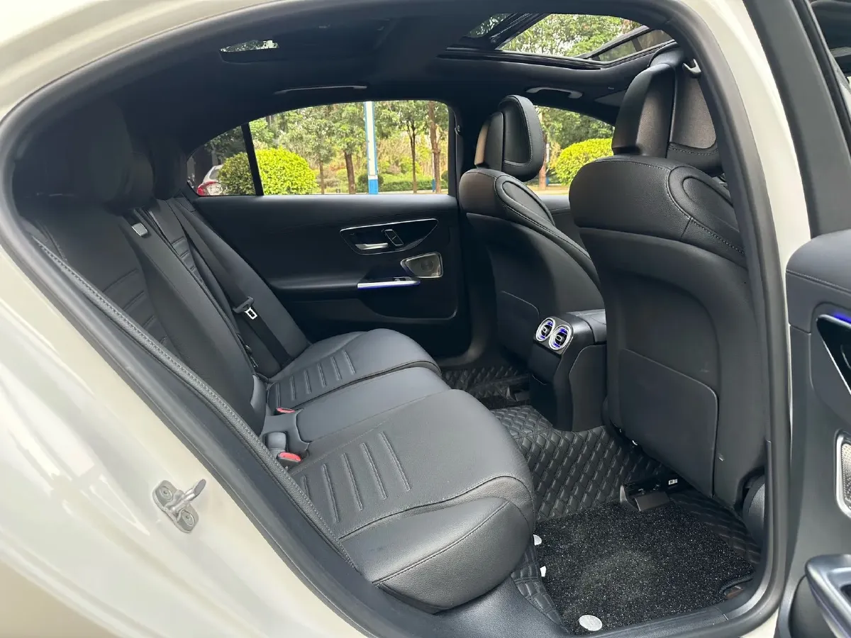 2024 Mercedes-Benz C Class 1.5T 204HP L4 9AT,autocango,china used car exporter,china ev exporter,chinese used car exporter,chinese used ev exporter