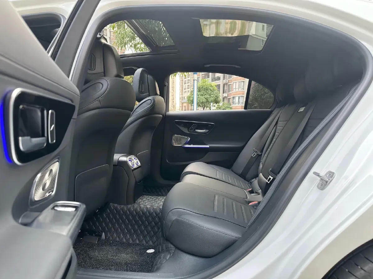 2024 Mercedes-Benz C Class 1.5T 204HP L4 9AT,autocango,china used car exporter,china ev exporter,chinese used car exporter,chinese used ev exporter