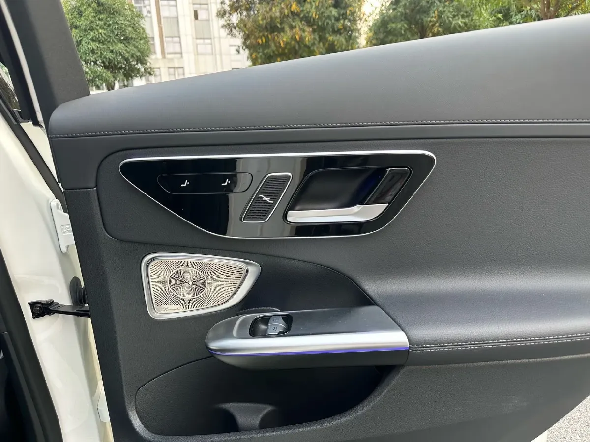 2024 Mercedes-Benz C Class 1.5T 204HP L4 9AT,autocango,china used car exporter,china ev exporter,chinese used car exporter,chinese used ev exporter