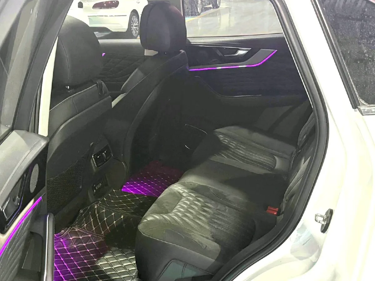 2022 HongQi HS5 2.0T 224HP L4 6AT,autocango,china used car exporter,china ev exporter,chinese used car exporter,chinese used ev exporter