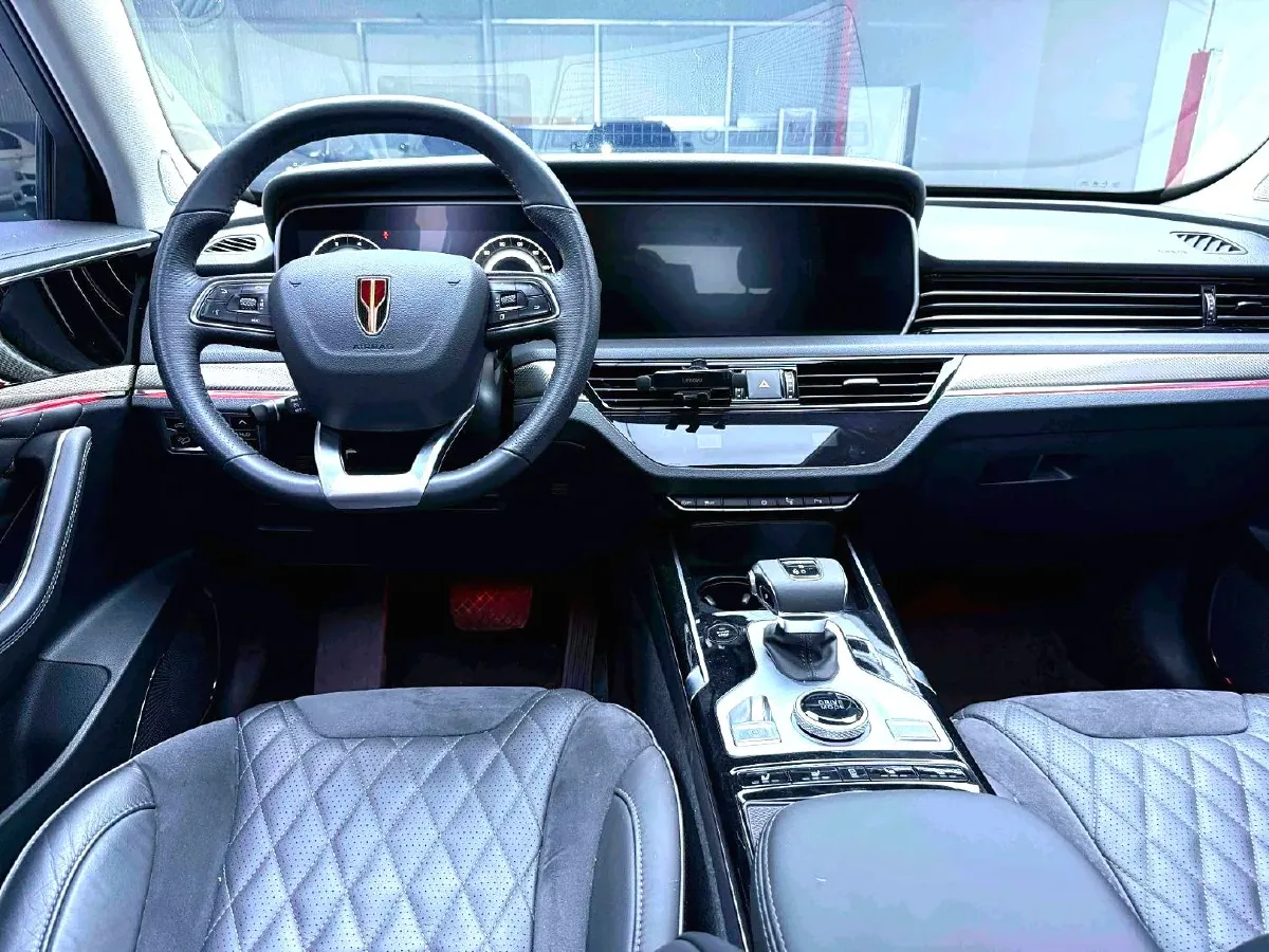 2022 HongQi HS5 2.0T 224HP L4 6AT,autocango,china used car exporter,china ev exporter,chinese used car exporter,chinese used ev exporter