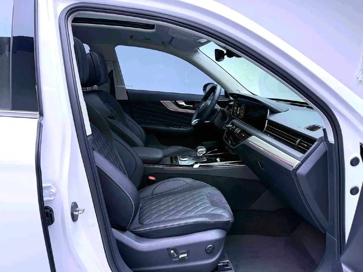 2022 HongQi HS5 2.0T 224HP L4 6AT,autocango,china used car exporter,china ev exporter,chinese used car exporter,chinese used ev exporter