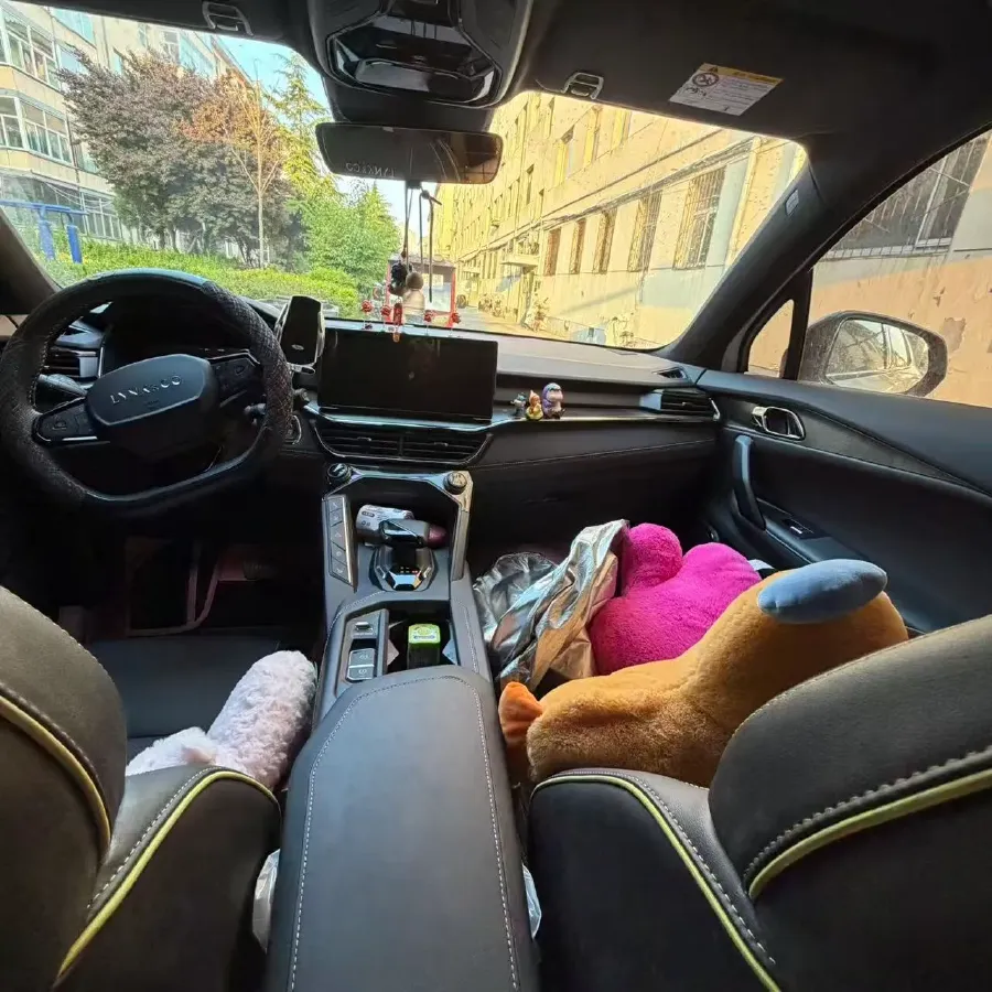 2023 LYNK&CO 06 1.5T 181HP L4 7DCT,autocango,china used car exporter,china ev exporter,chinese used car exporter,chinese used ev exporter