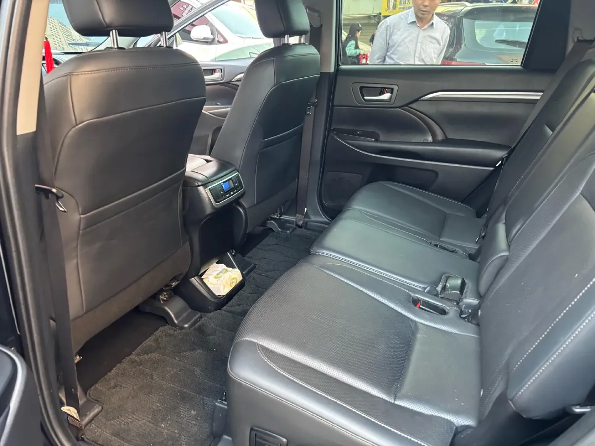 2021 Toyota Highlander 2.0T 220HP L4 6AT,autocango,china used car exporter,china ev exporter,chinese used car exporter,chinese used ev exporter