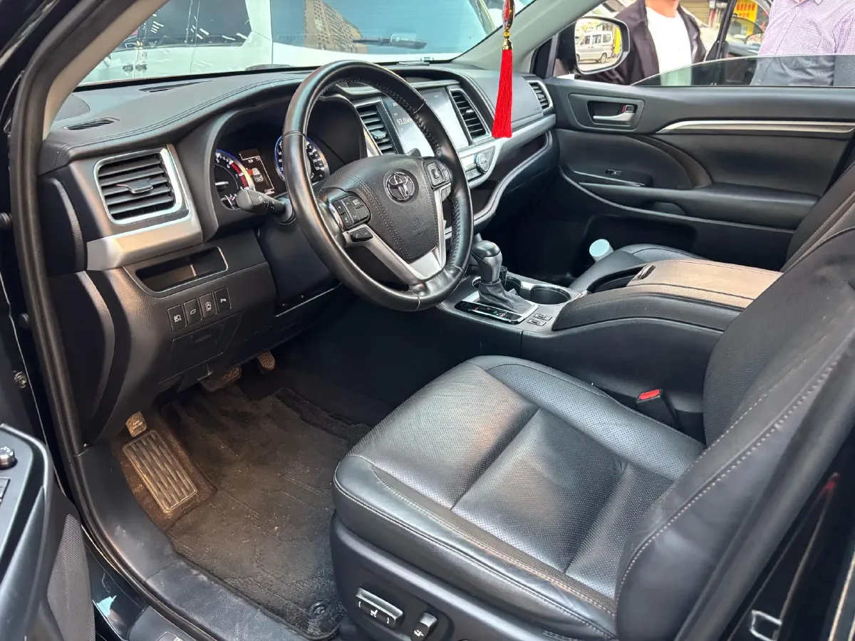 2021 Toyota Highlander 2.0T 220HP L4 6AT,autocango,china used car exporter,china ev exporter,chinese used car exporter,chinese used ev exporter