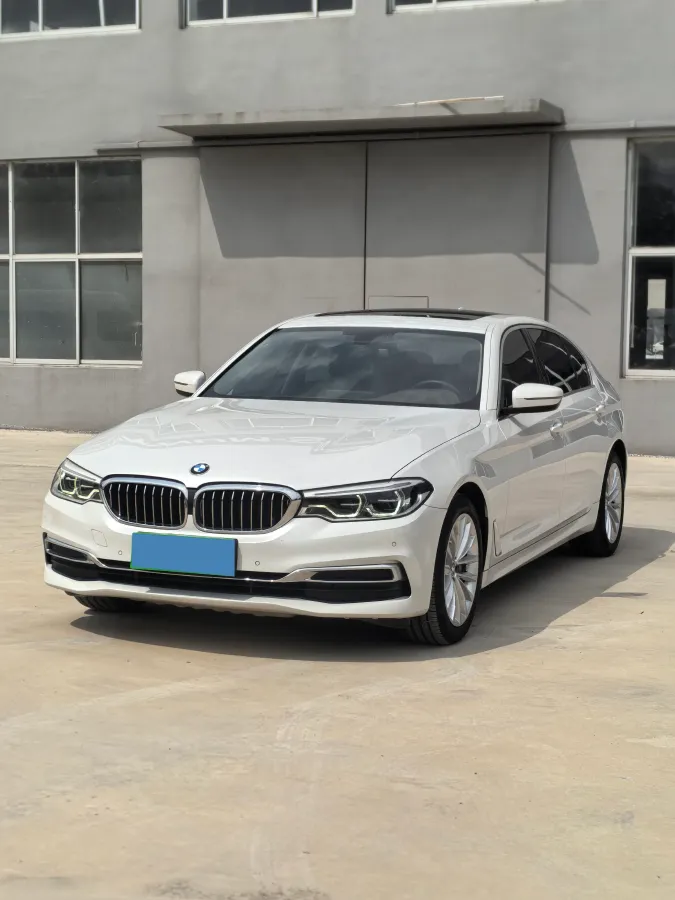 2020 BMW 5 Series 2.0T 252HP L4 8AT,autocango,china used car exporter,china ev exporter,chinese used car exporter,chinese used ev exporter