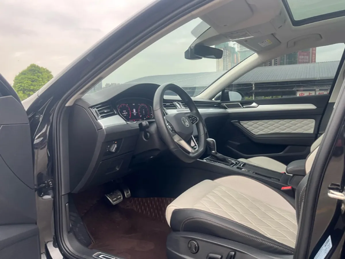 2023 Volkswagen Magotan 2.0T 186HP L4 7DCT,autocango,china used car exporter,china ev exporter,chinese used car exporter,chinese used ev exporter