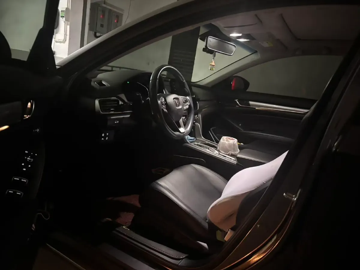 2022 Honda Accord 2.0L 146HP L4 E-CVT Hybrid,autocango,china used car exporter,china ev exporter,chinese used car exporter,chinese used ev exporter