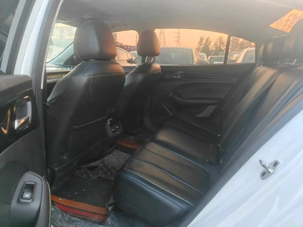 2021 Roewe i5 1.5L 120HP L4 CVT,autocango,china used car exporter,china ev exporter,chinese used car exporter,chinese used ev exporter