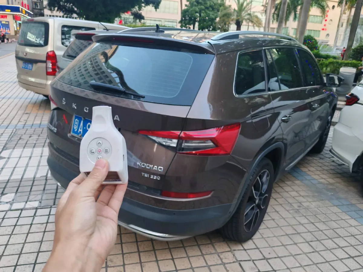 2019 Skoda Superb 2.0T 220HP L4 7DCT,autocango,china used car exporter,china ev exporter,chinese used car exporter,chinese used ev exporter