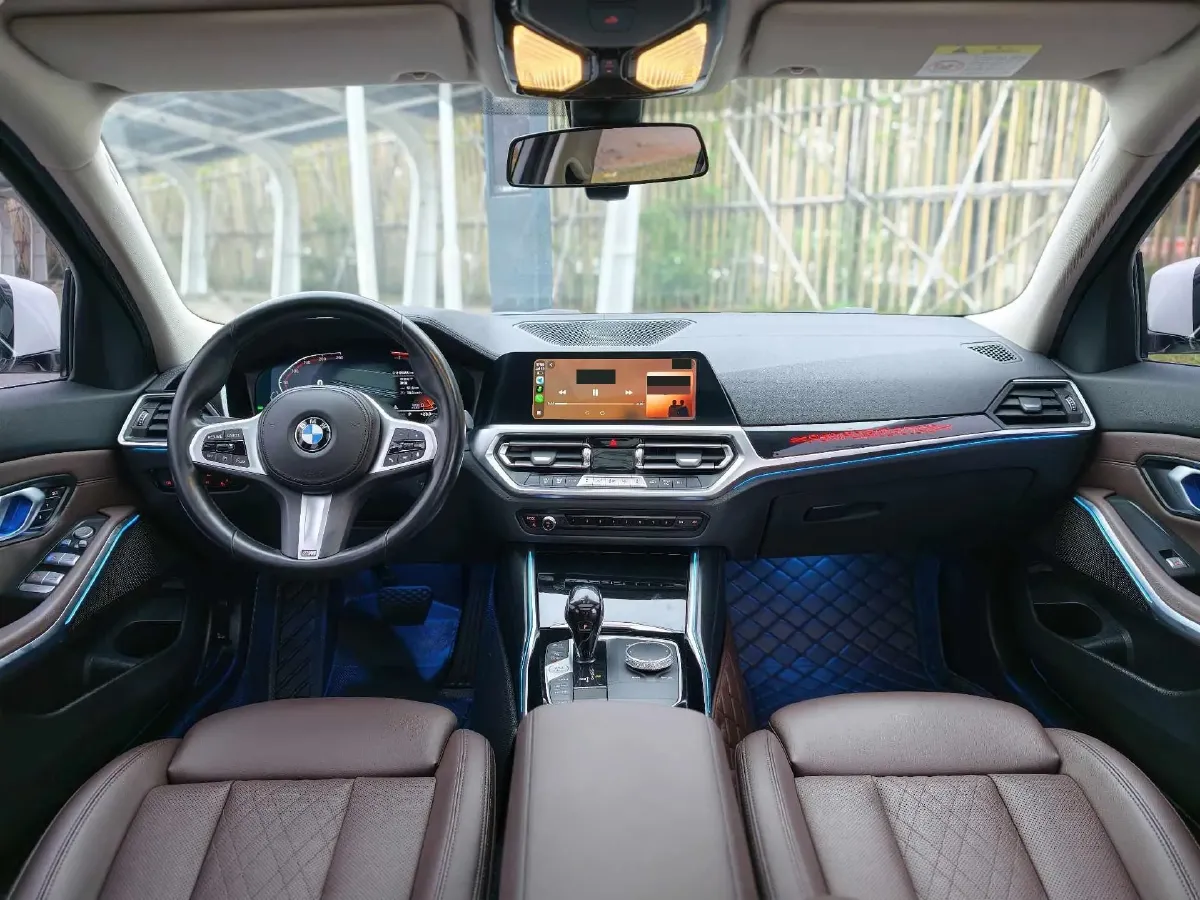 2022 BMW 3 Series 2.0T 156HP L4 8AT,autocango,china used car exporter,china ev exporter,chinese used car exporter,chinese used ev exporter