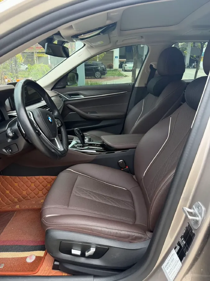 2021 BMW 5 Series 2.0T 252HP L4 8AT,autocango,china used car exporter,china ev exporter,chinese used car exporter,chinese used ev exporter