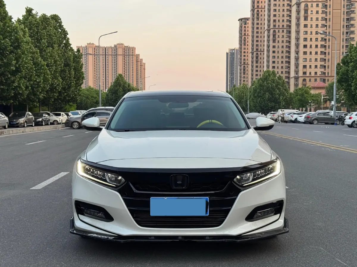 2018 Honda Accord 1.5T 194HP L4 CVT,autocango,china used car exporter,china ev exporter,chinese used car exporter,chinese used ev exporter