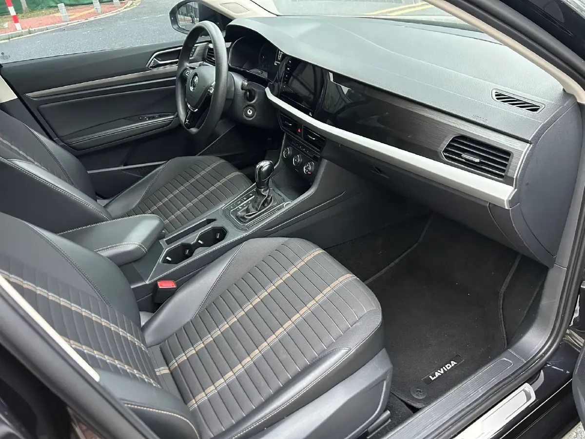 2021 Volkswagen Lavida 1.4T 150HP L4 7DCT,autocango,china used car exporter,china ev exporter,chinese used car exporter,chinese used ev exporter