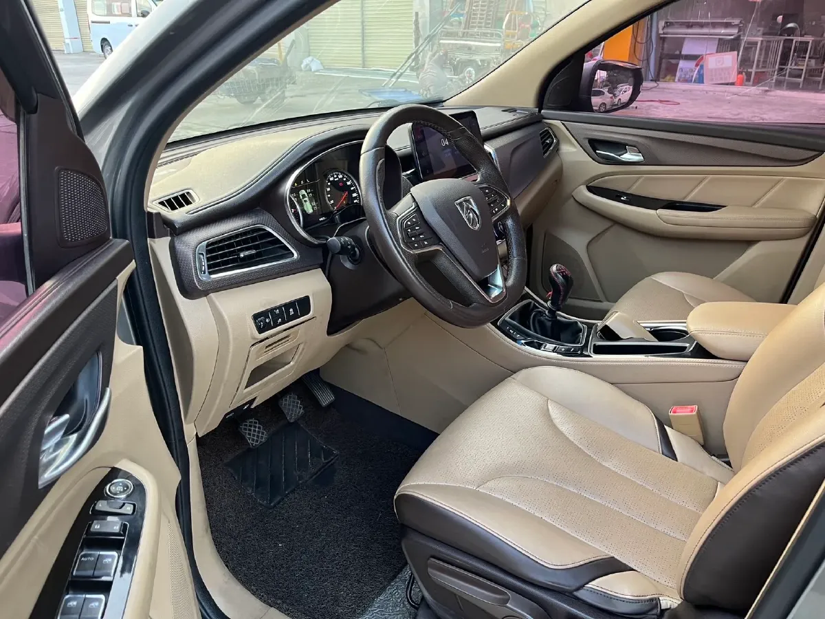 2017 BaoJun 730 1.5T 150HP L4 6MT,autocango,china used car exporter,china ev exporter,chinese used car exporter,chinese used ev exporter
