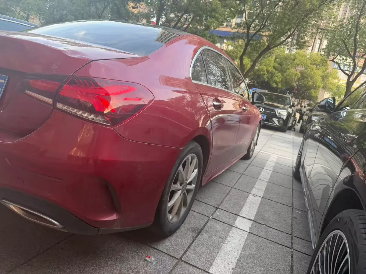 2021 Mercedes-Benz A Class 1.3T 163HP L4 7DCT,autocango,china used car exporter,china ev exporter,chinese used car exporter,chinese used ev exporter