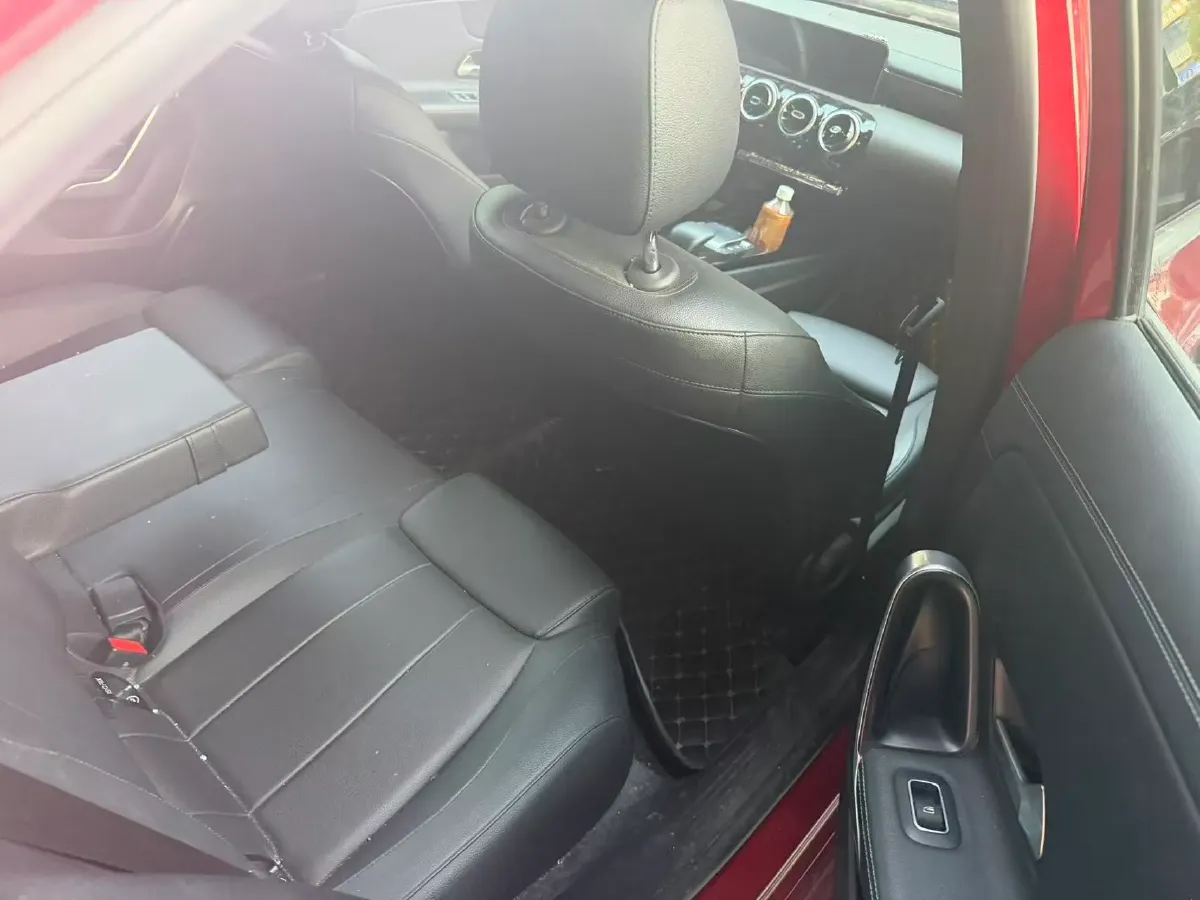 2021 Mercedes-Benz A Class 1.3T 163HP L4 7DCT,autocango,china used car exporter,china ev exporter,chinese used car exporter,chinese used ev exporter