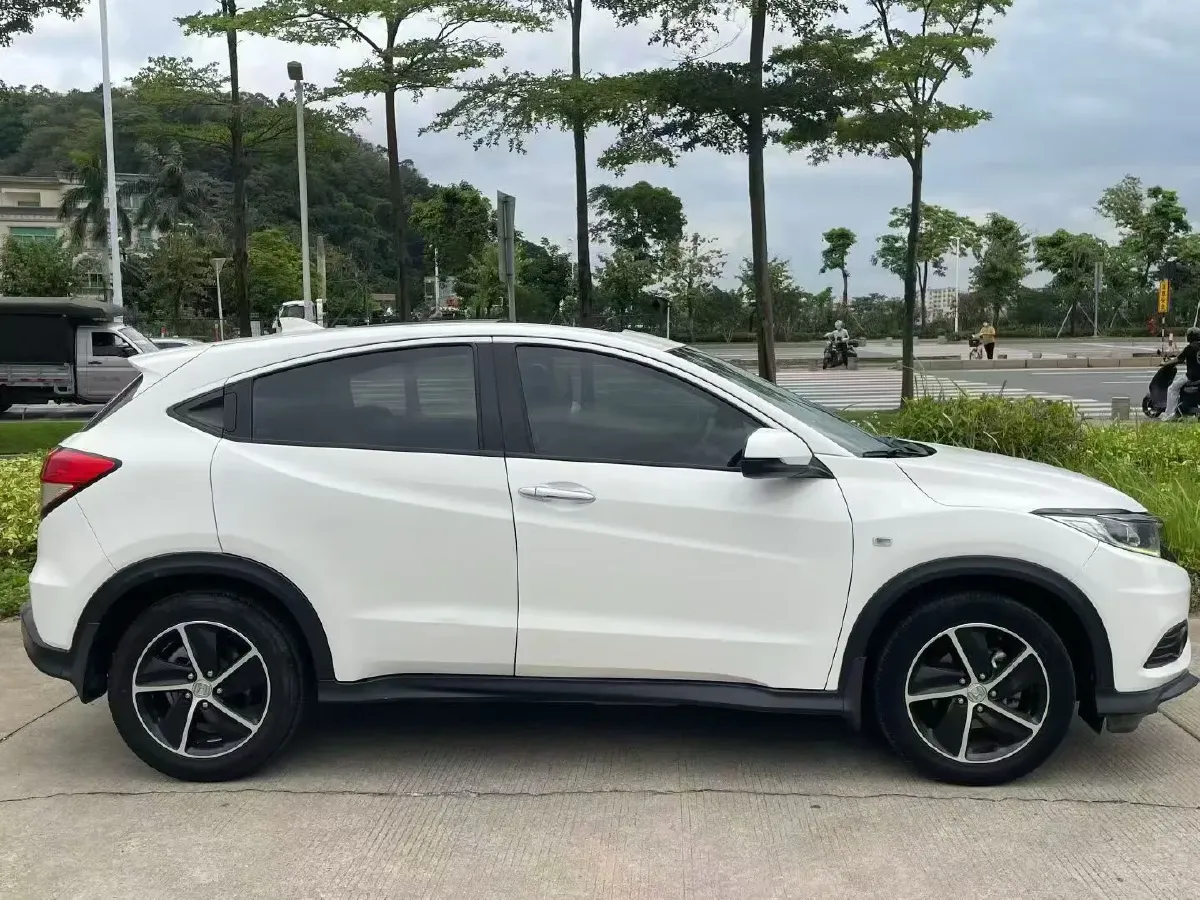 2022 Honda Vezel 1.5L 131HP L4 CVT,autocango,china used car exporter,china ev exporter,chinese used car exporter,chinese used ev exporter