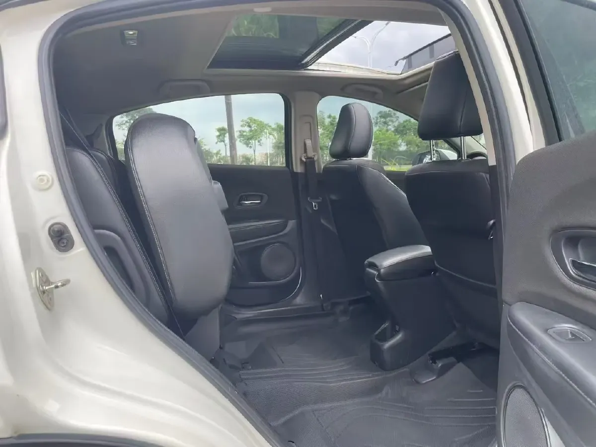 2022 Honda Vezel 1.5L 131HP L4 CVT,autocango,china used car exporter,china ev exporter,chinese used car exporter,chinese used ev exporter