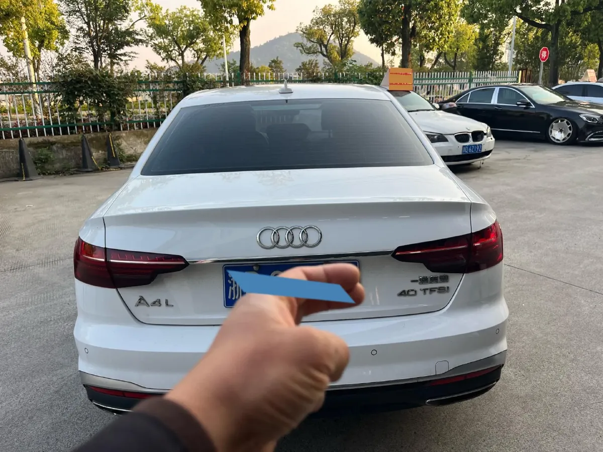 2020 Audi A4L 2.0T 190HP L4 7DCT,autocango,china used car exporter,china ev exporter,chinese used car exporter,chinese used ev exporter