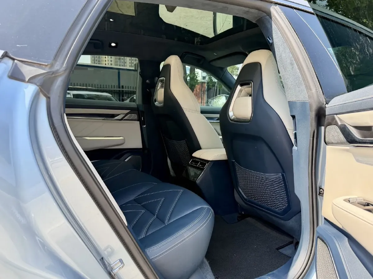 2022 Zeekr 001 BEV 86KWH,autocango,china used car exporter,china ev exporter,chinese used car exporter,chinese used ev exporter