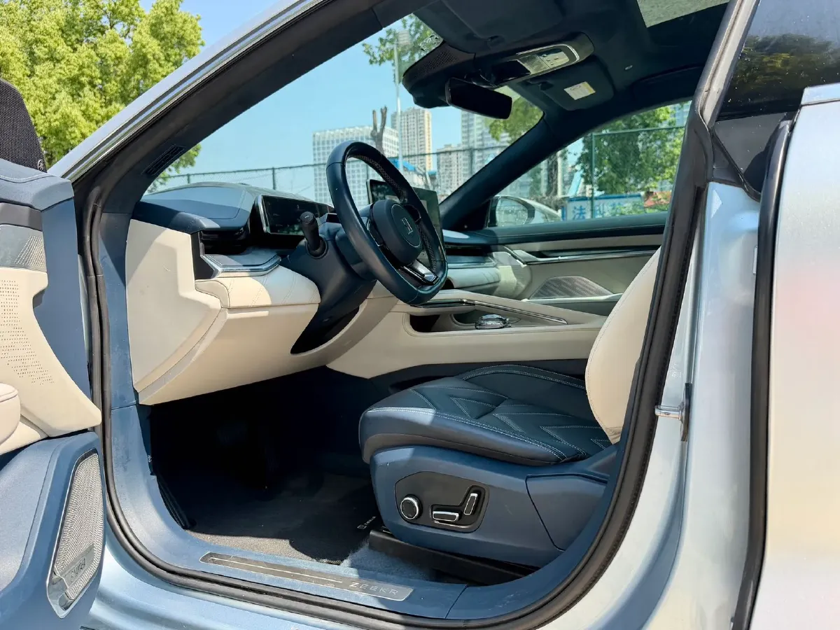 2022 Zeekr 001 BEV 86KWH,autocango,china used car exporter,china ev exporter,chinese used car exporter,chinese used ev exporter