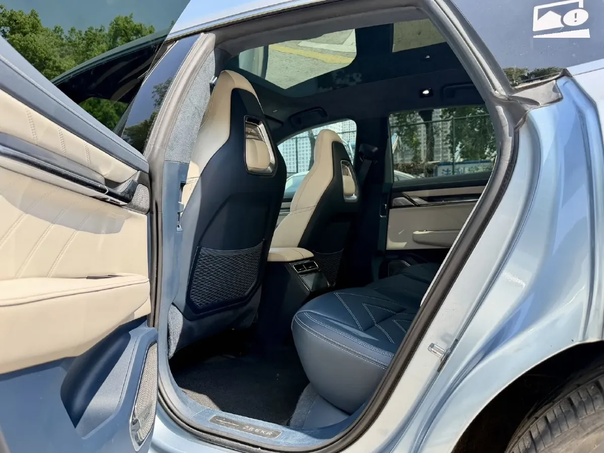 2022 Zeekr 001 BEV 86KWH,autocango,china used car exporter,china ev exporter,chinese used car exporter,chinese used ev exporter