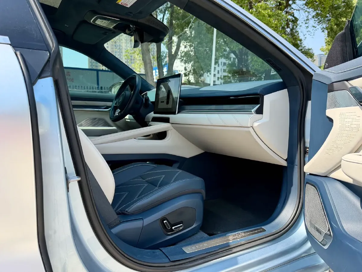 2022 Zeekr 001 BEV 86KWH,autocango,china used car exporter,china ev exporter,chinese used car exporter,chinese used ev exporter