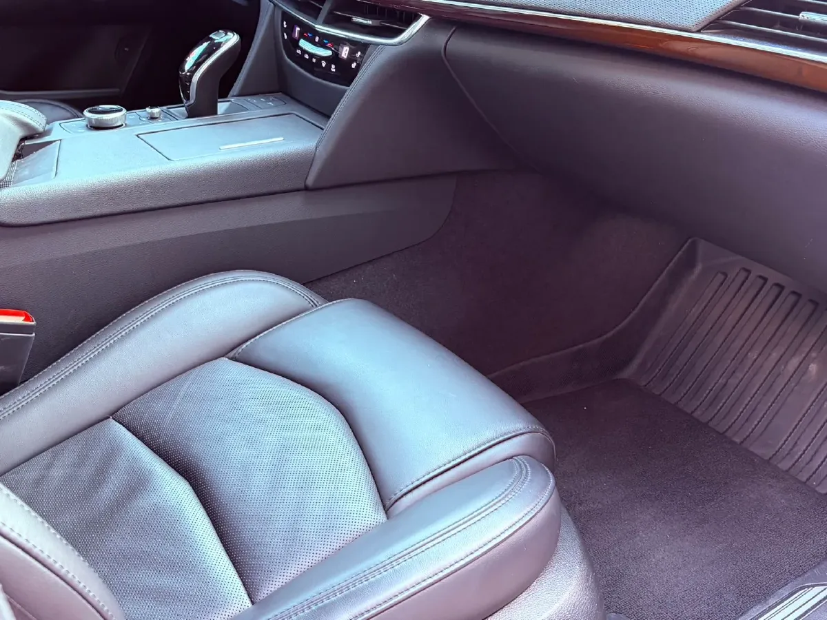 2021 Cadillac CT6 2.0T 237HP L4 10AT,autocango,china used car exporter,china ev exporter,chinese used car exporter,chinese used ev exporter