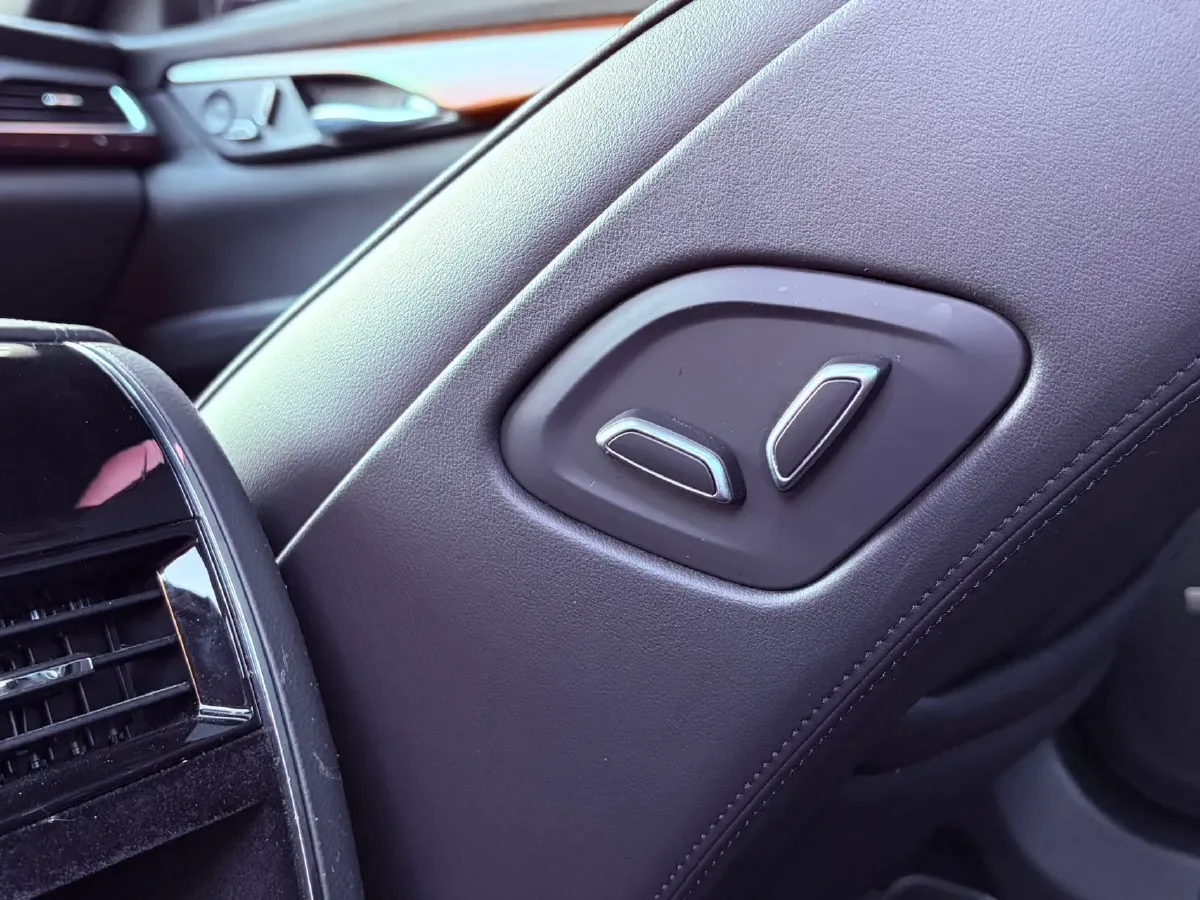 2021 Cadillac CT6 2.0T 237HP L4 10AT,autocango,china used car exporter,china ev exporter,chinese used car exporter,chinese used ev exporter