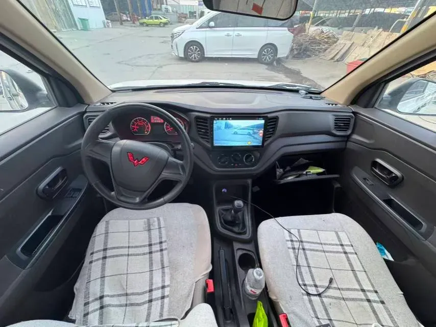 2022 WuLing HongGuang V 1.5L 99HP L4 6MT,autocango,china used car exporter,china ev exporter,chinese used car exporter,chinese used ev exporter