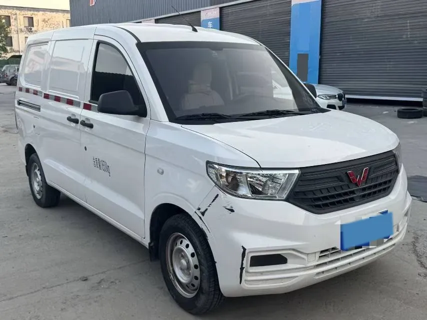 2022 WuLing HongGuang V 1.5L 99HP L4 6MT,autocango,china used car exporter,china ev exporter,chinese used car exporter,chinese used ev exporter