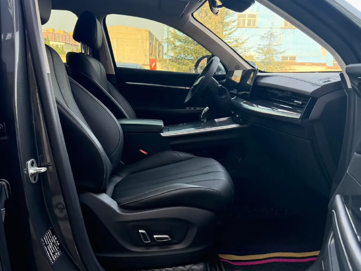 2022 Roewe RX5 MAX 1.5T 181HP L4 6AT,autocango,china used car exporter,china ev exporter,chinese used car exporter,chinese used ev exporter