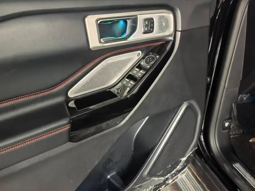 2020 Ford Explorer 2.3T 276HP L4 10AT,autocango,china used car exporter,china ev exporter,chinese used car exporter,chinese used ev exporter
