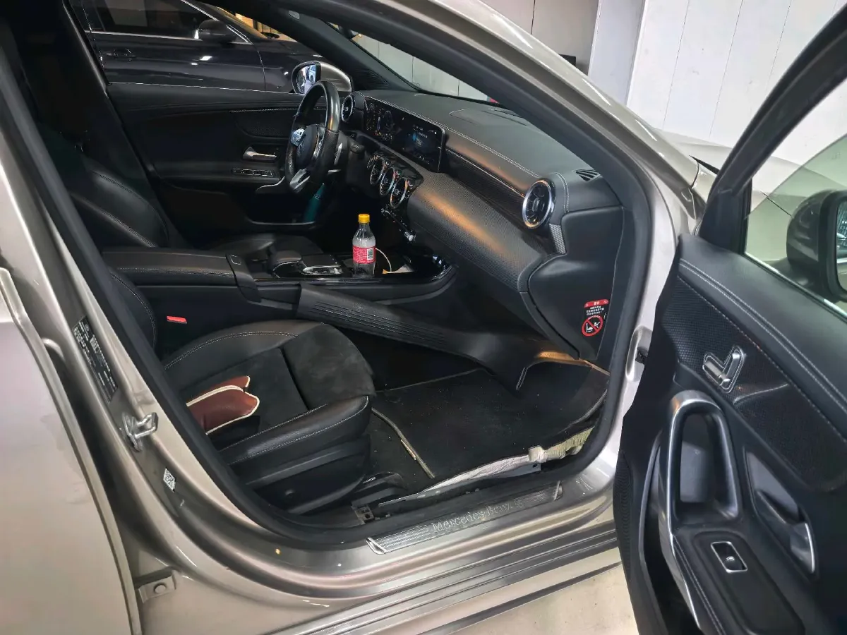 2020 Mercedes-Benz A Class 1.3T 163HP L4 7DCT,autocango,china used car exporter,china ev exporter,chinese used car exporter,chinese used ev exporter