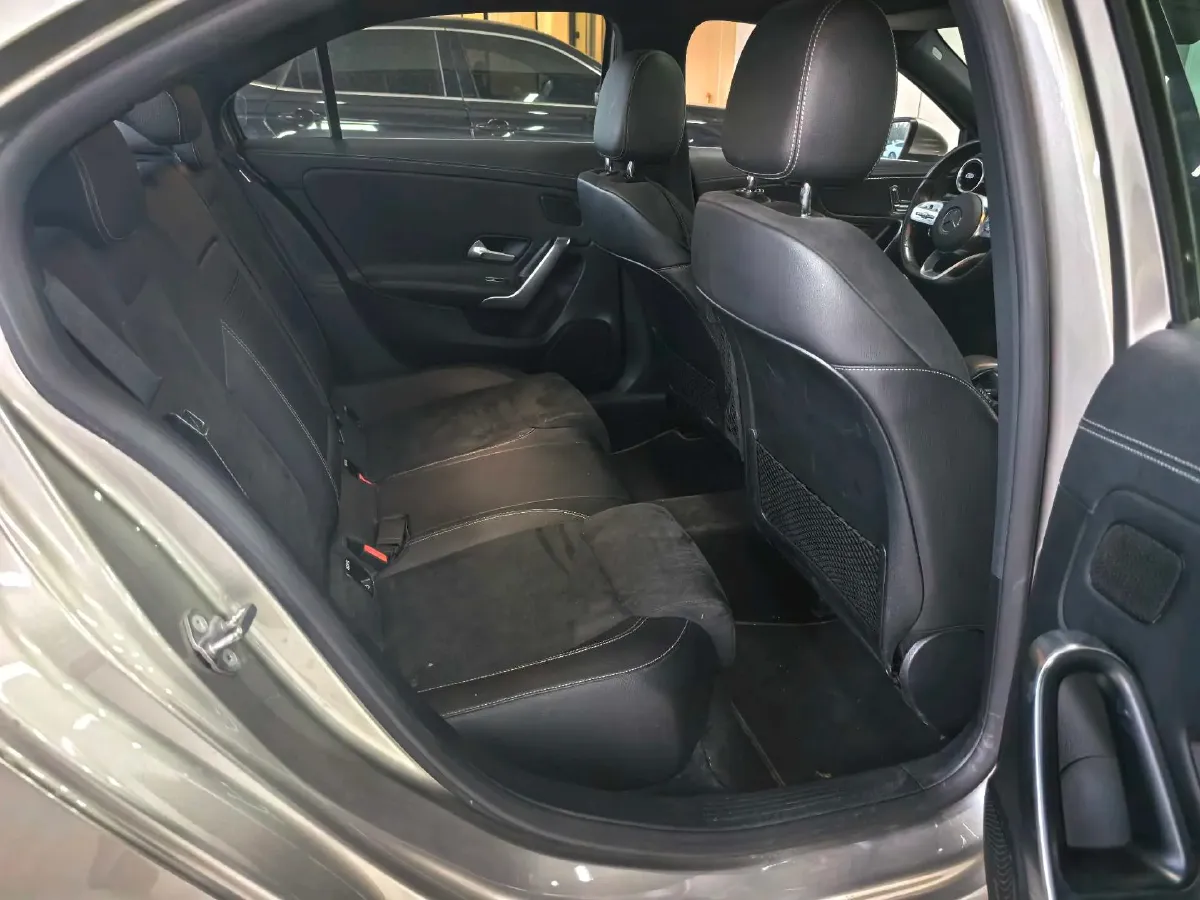 2020 Mercedes-Benz A Class 1.3T 163HP L4 7DCT,autocango,china used car exporter,china ev exporter,chinese used car exporter,chinese used ev exporter