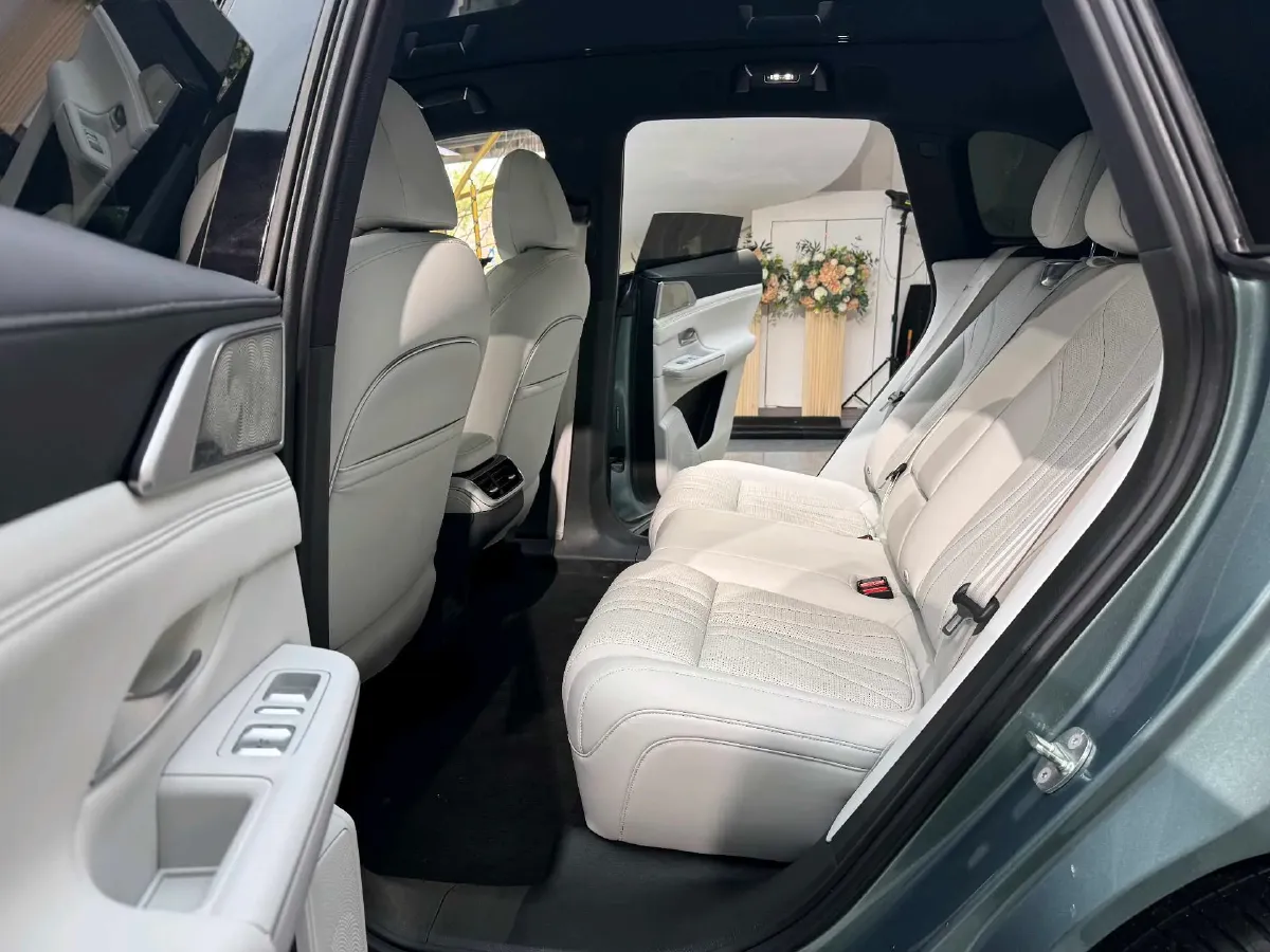 2024 Xpeng G9 BEV 98KWH,autocango,china used car exporter,china ev exporter,chinese used car exporter,chinese used ev exporter