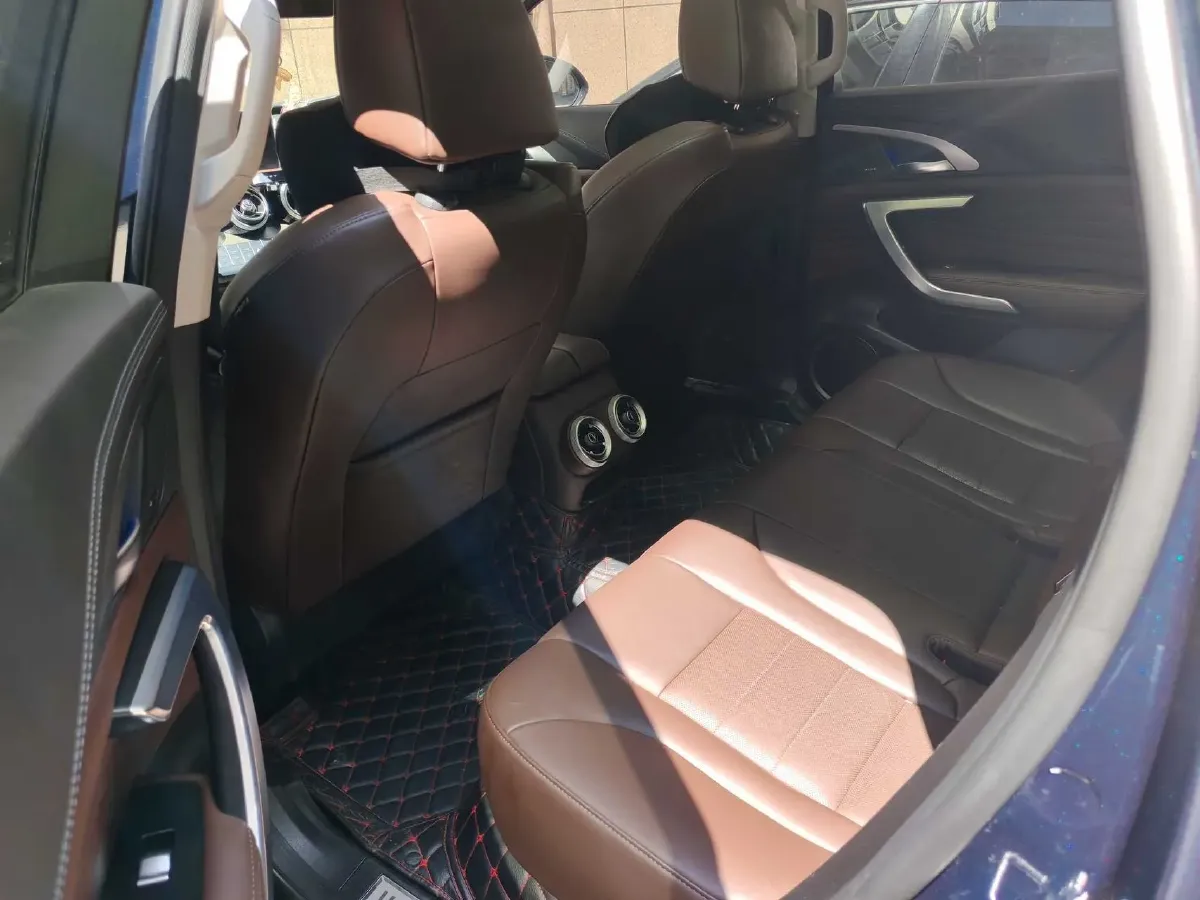 2020 WEY VV7 2.0T 227HP L4 7DCT,autocango,china used car exporter,china ev exporter,chinese used car exporter,chinese used ev exporter