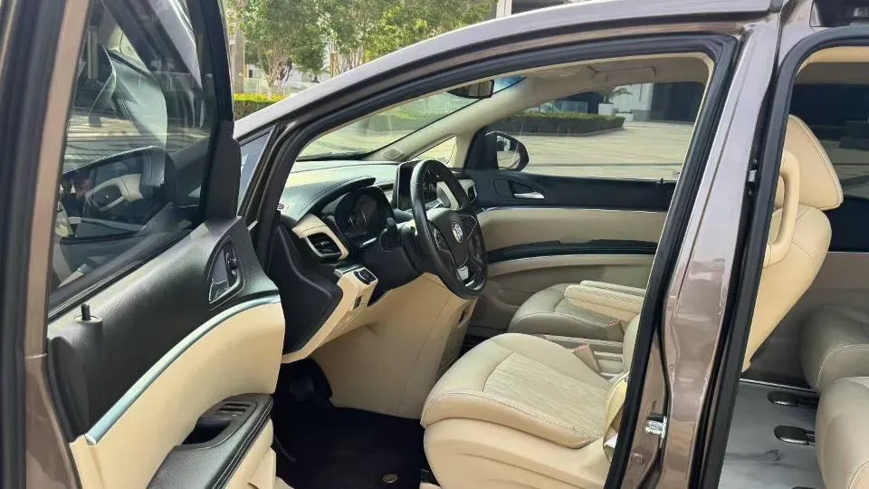 2023 Buick GL8 2.0T 237HP L4 9AT,autocango,china used car exporter,china ev exporter,chinese used car exporter,chinese used ev exporter